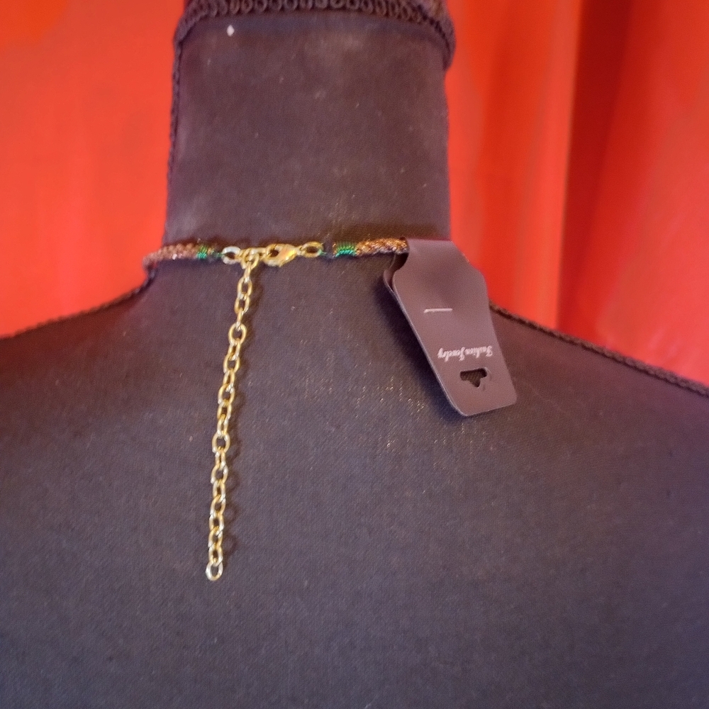 SKU 506J Handmade Pendant 26" Necklace with Wood Beads - Picture 3 of 7